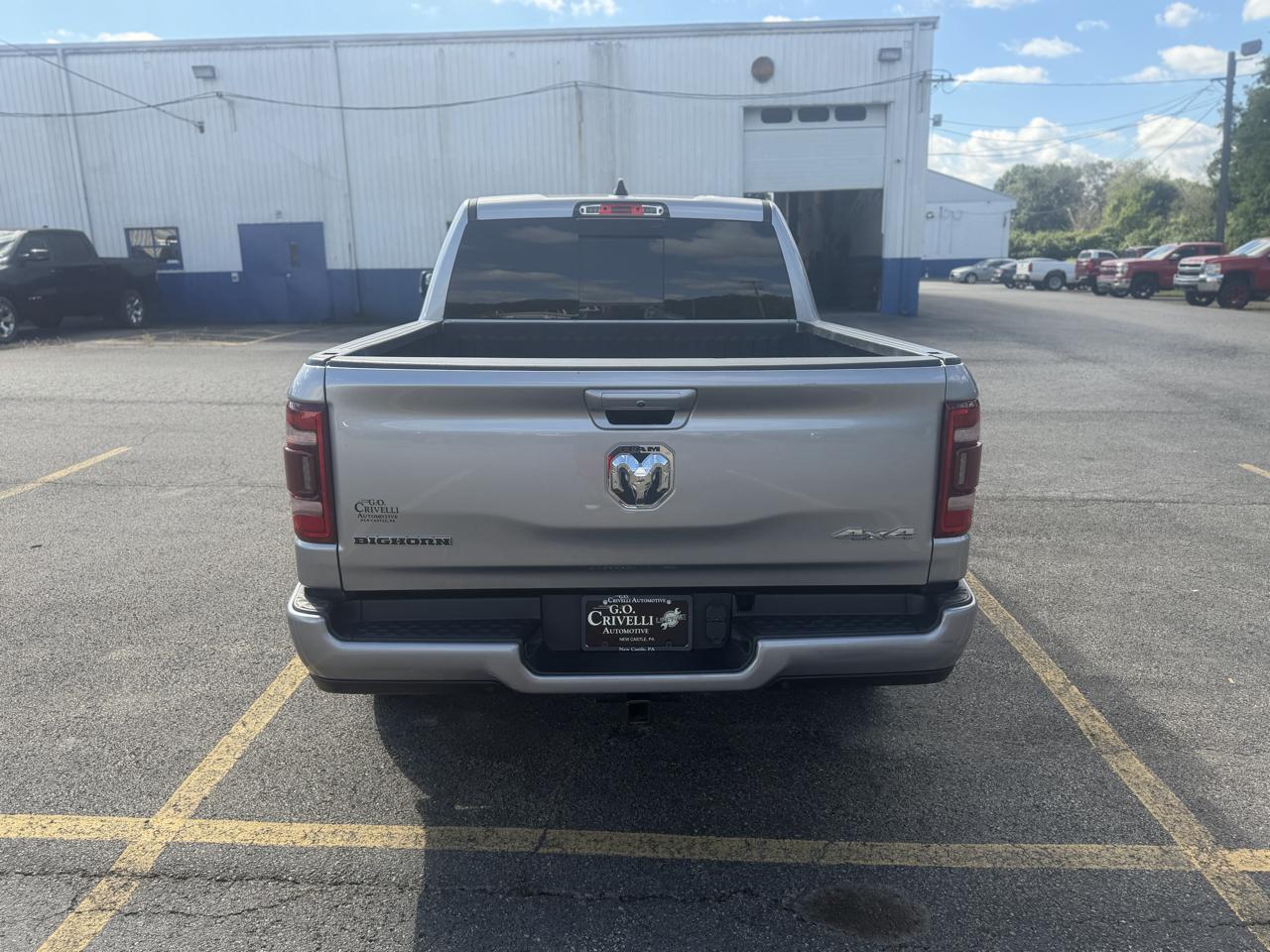 RAM 1500 Big Horn 4x4 Crew Cab 5'7" Box 2022