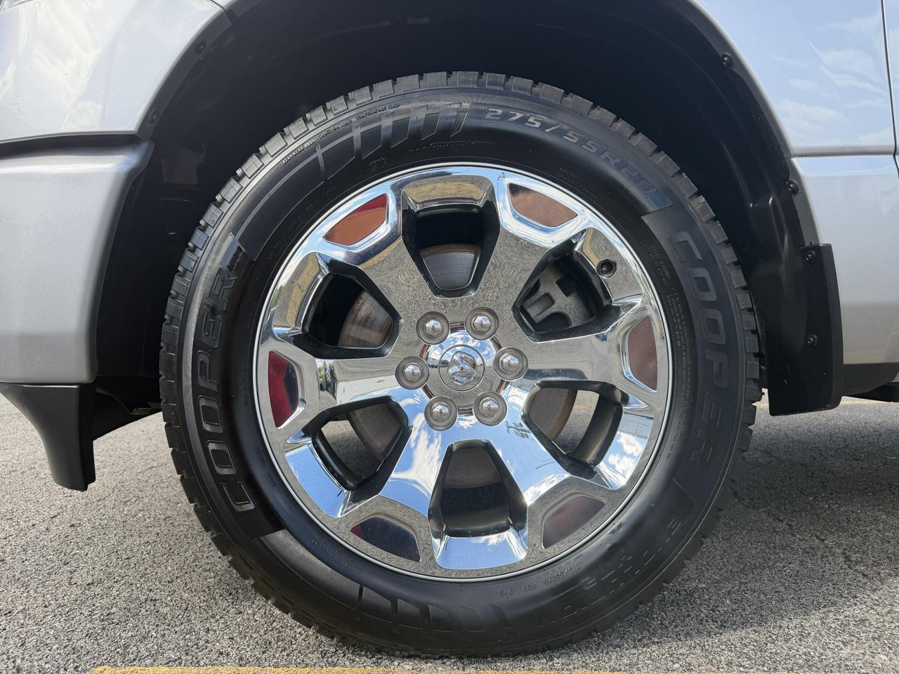RAM 1500 Big Horn 4x4 Crew Cab 5'7" Box 2022