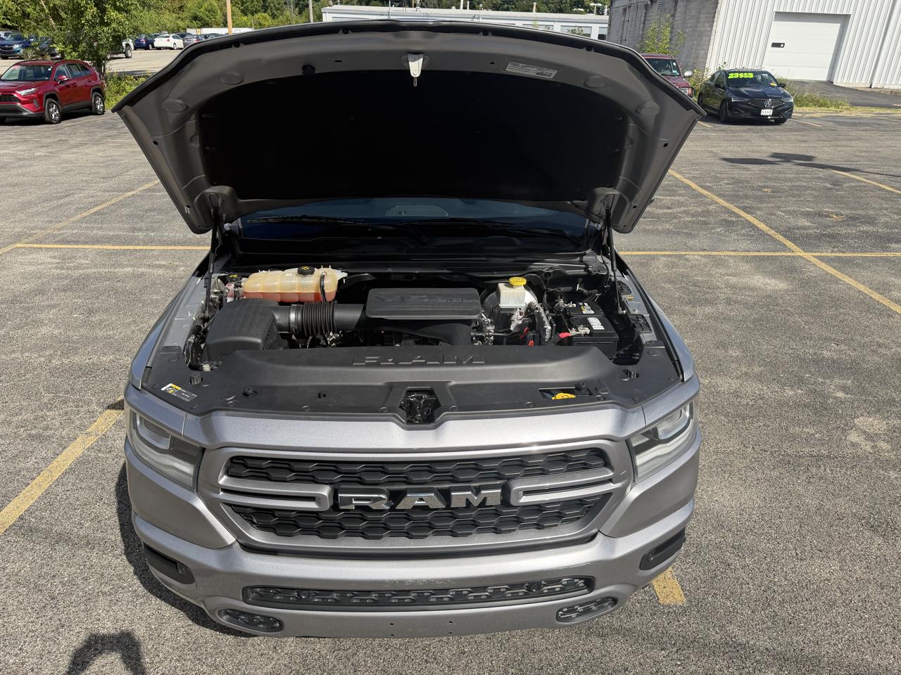 RAM 1500 Big Horn 4x4 Crew Cab 5'7" Box 2022