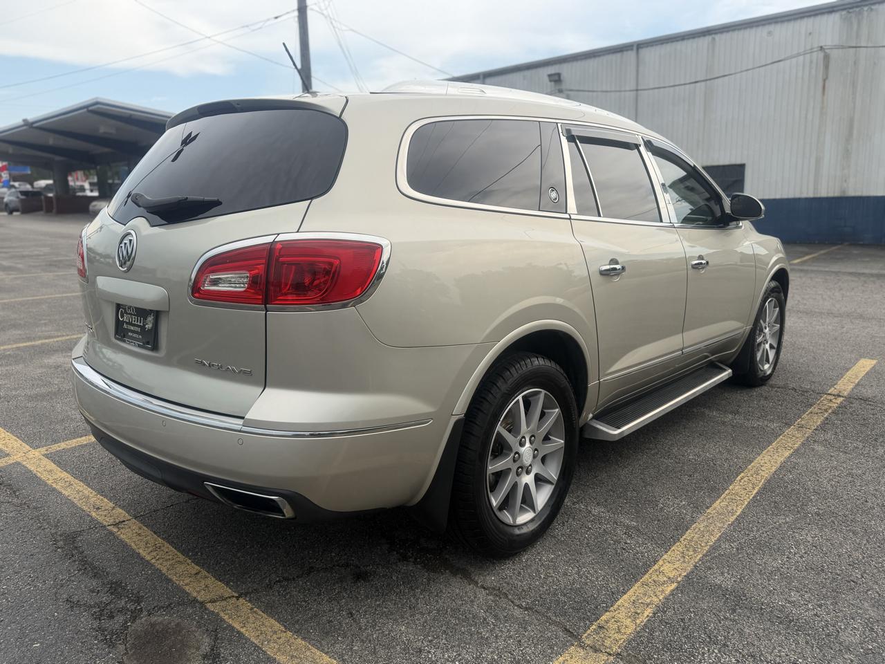 Buick Enclave FWD 4dr Leather 2015