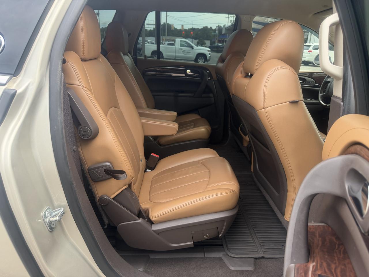 Buick Enclave FWD 4dr Leather 2015