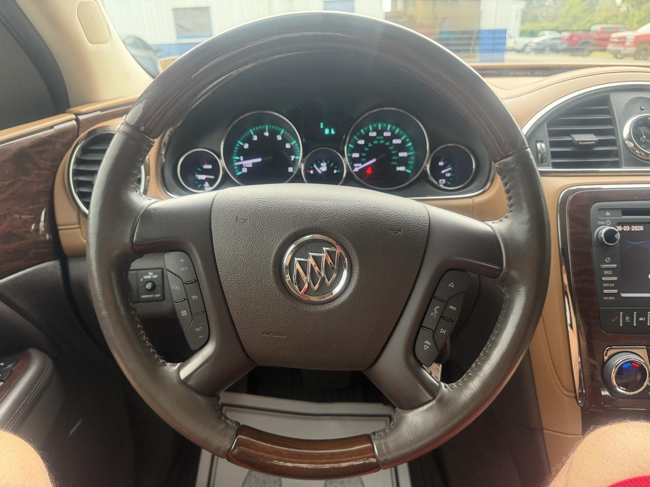 Buick Enclave FWD 4dr Leather 2015
