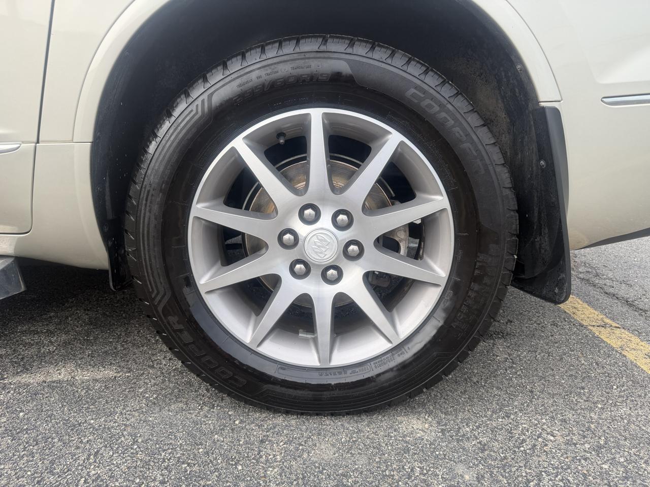 Buick Enclave FWD 4dr Leather 2015