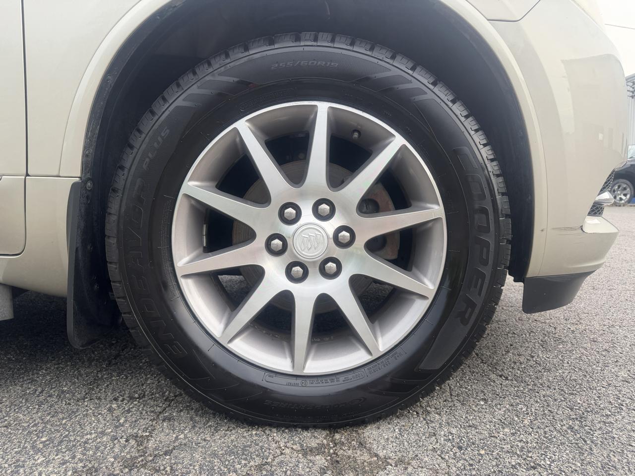Buick Enclave FWD 4dr Leather 2015