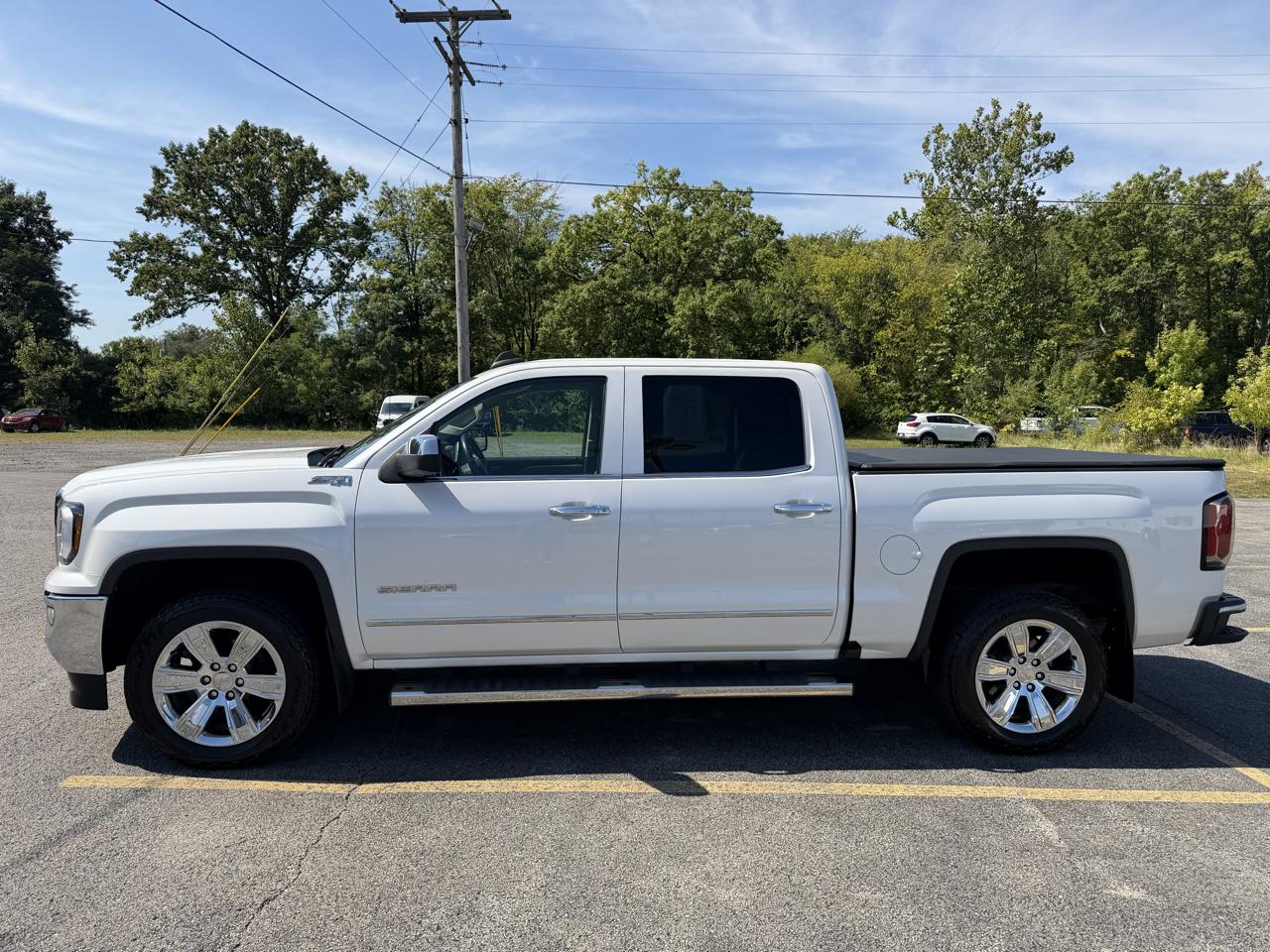 GMC Sierra 1500 4WD Crew Cab 143.5" SLT 2017