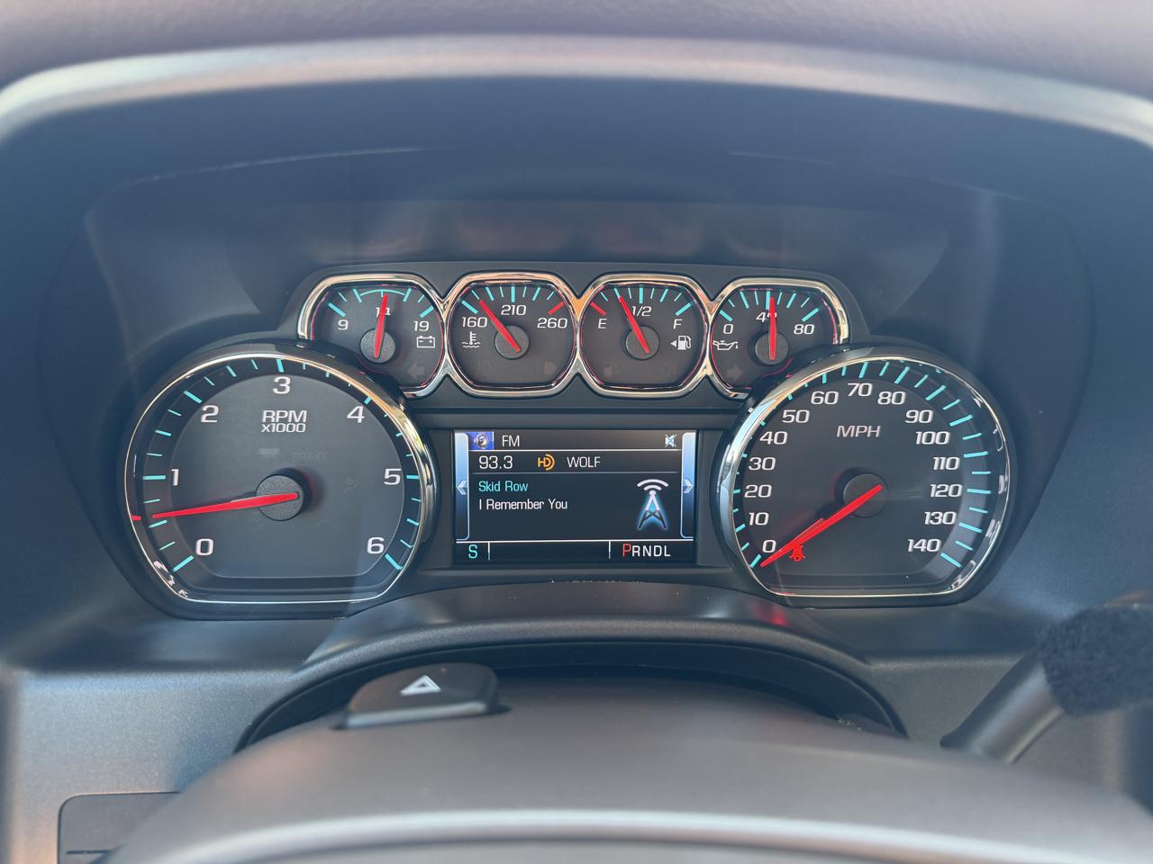 GMC Sierra 1500 4WD Crew Cab 143.5" SLT 2017