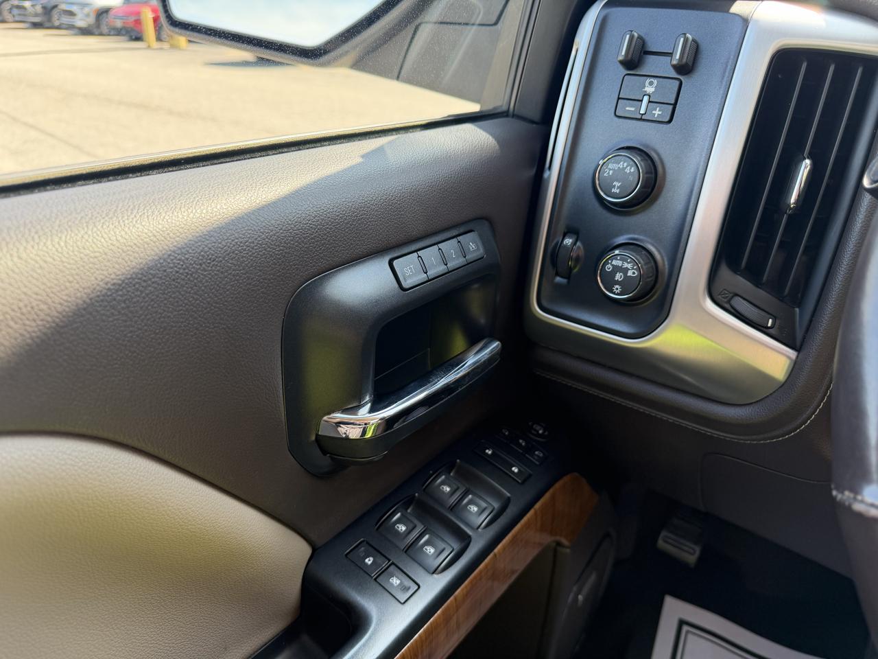 GMC Sierra 1500 4WD Crew Cab 143.5" SLT 2017