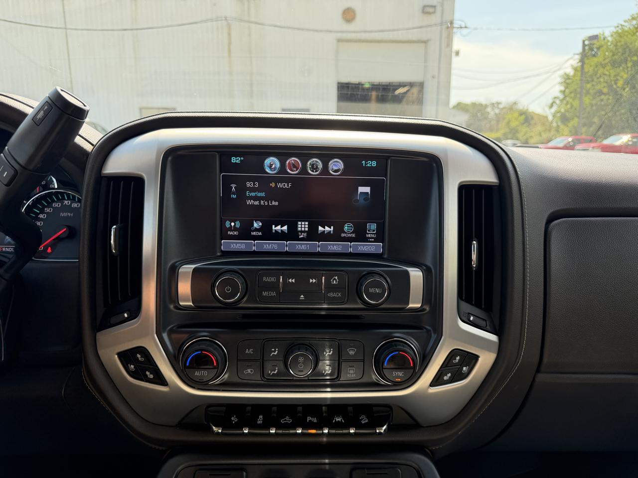 GMC Sierra 1500 4WD Crew Cab 143.5" SLT 2017