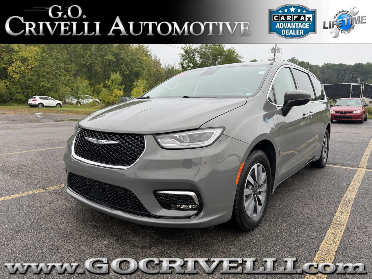 2023 Chrysler Pacifica Hybrid Touring L FWD