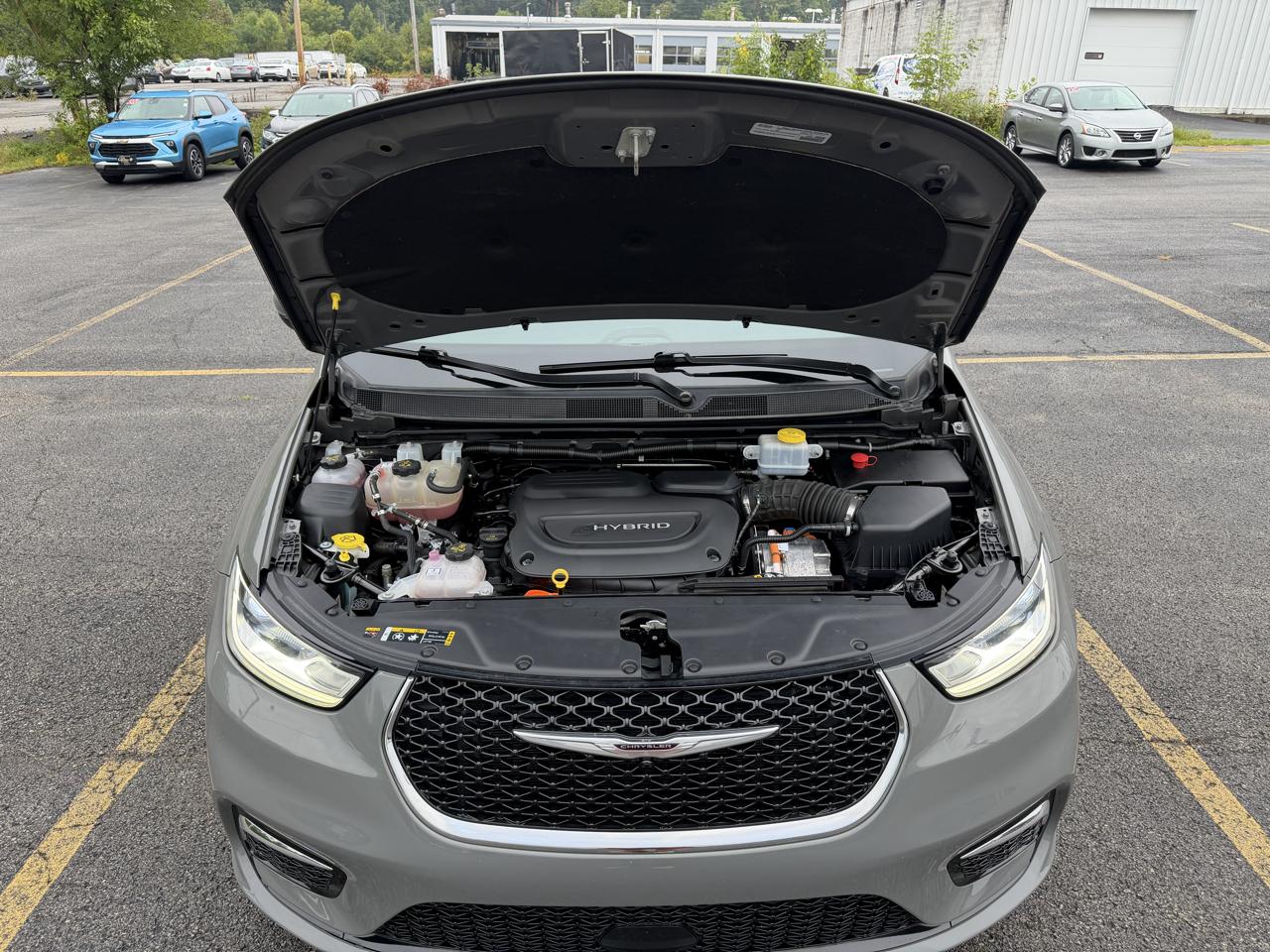 Chrysler Pacifica Hybrid Touring L FWD 2023