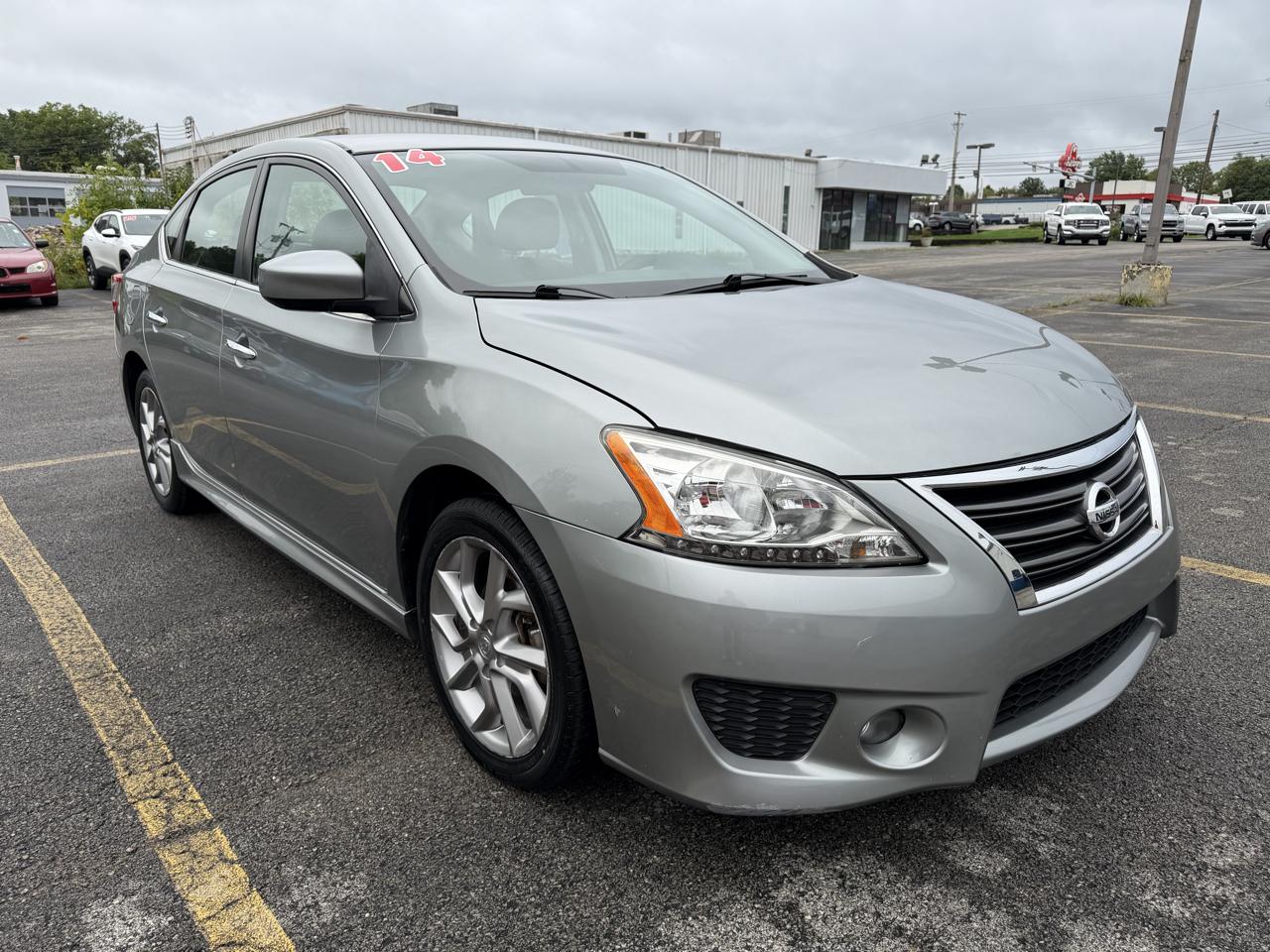 Nissan Sentra 4dr Sdn I4 CVT SR 2014
