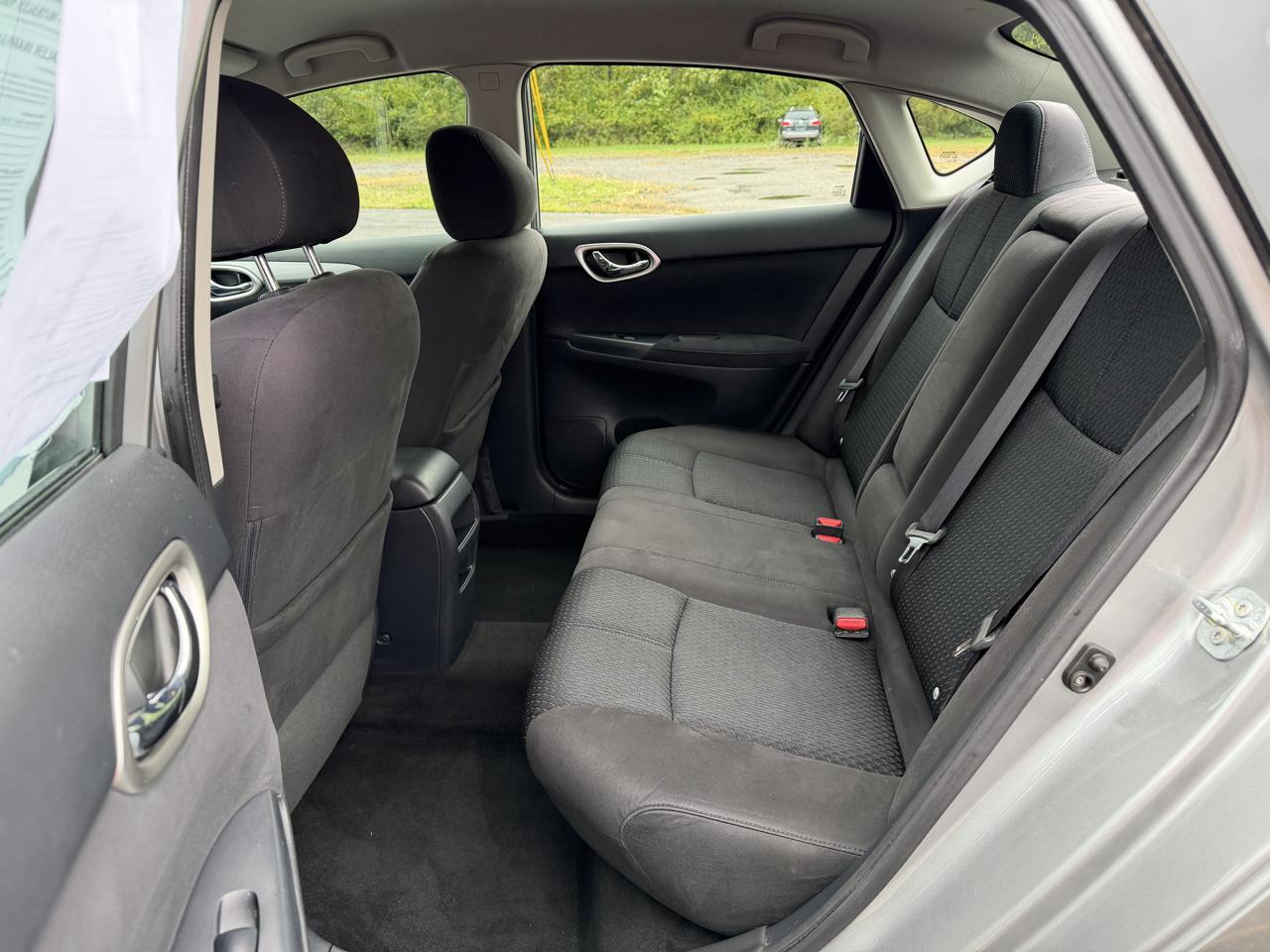 Nissan Sentra 4dr Sdn I4 CVT SR 2014