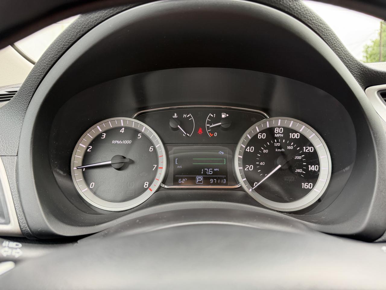 Nissan Sentra 4dr Sdn I4 CVT SR 2014