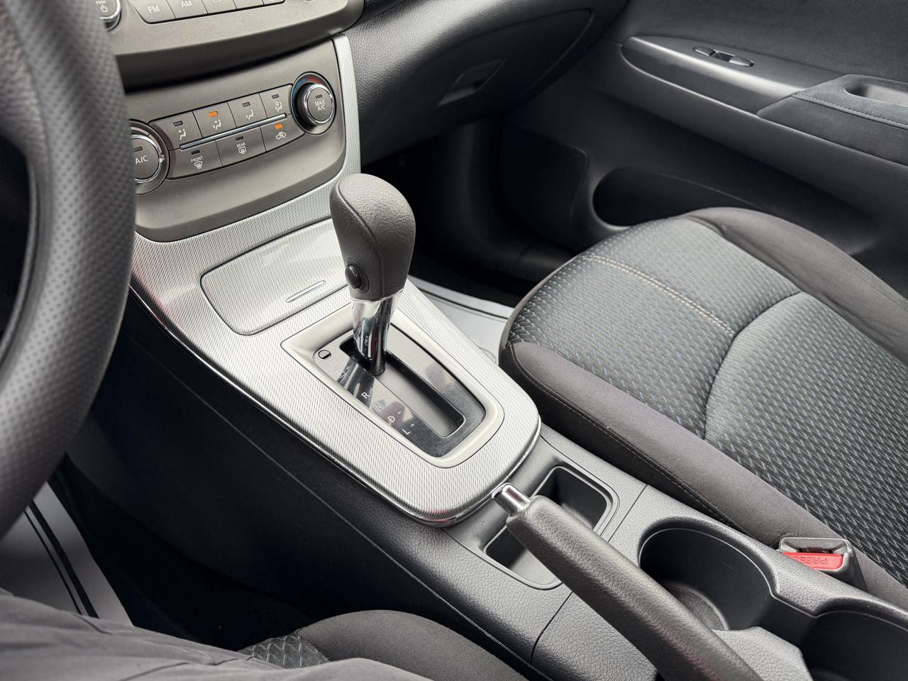 Nissan Sentra 4dr Sdn I4 CVT SR 2014