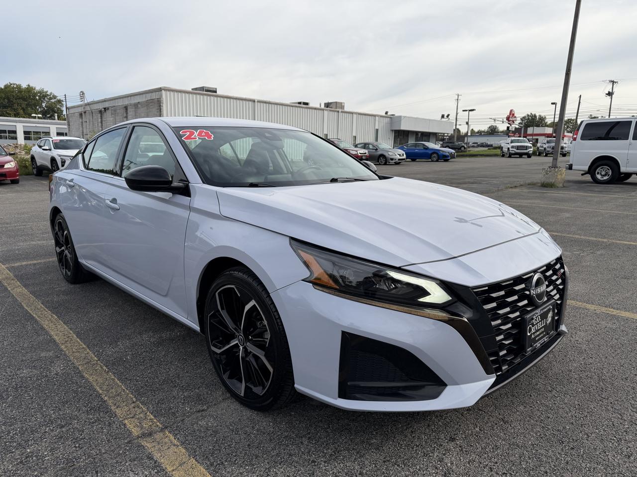 2024 Nissan Altima SR - Photo 8