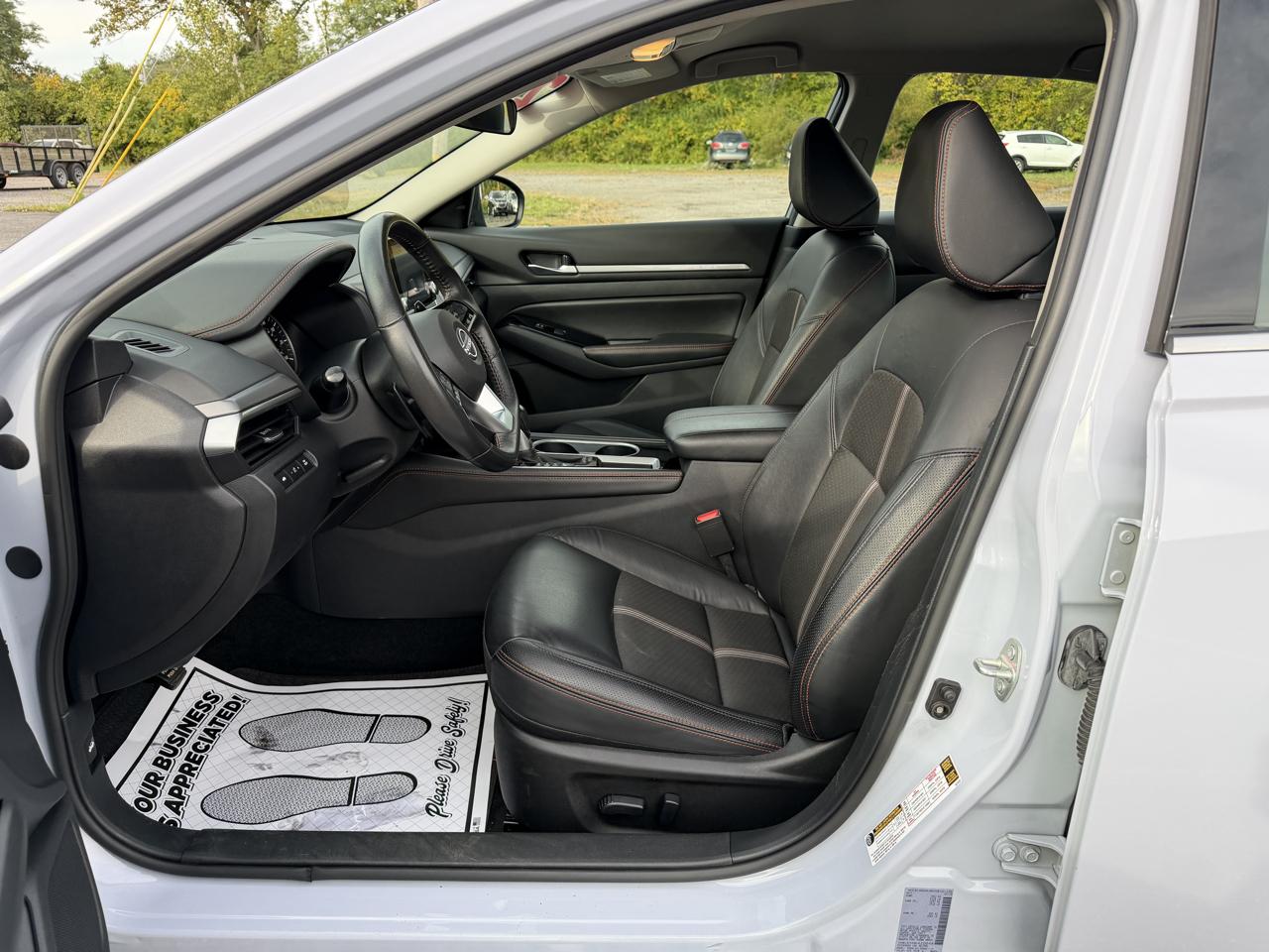 2024 Nissan Altima SR - Photo 11