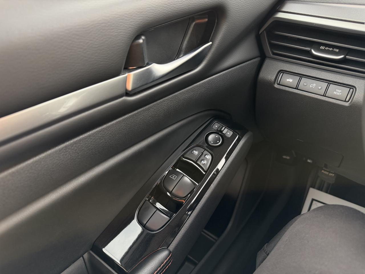 2024 Nissan Altima SR - Photo 19
