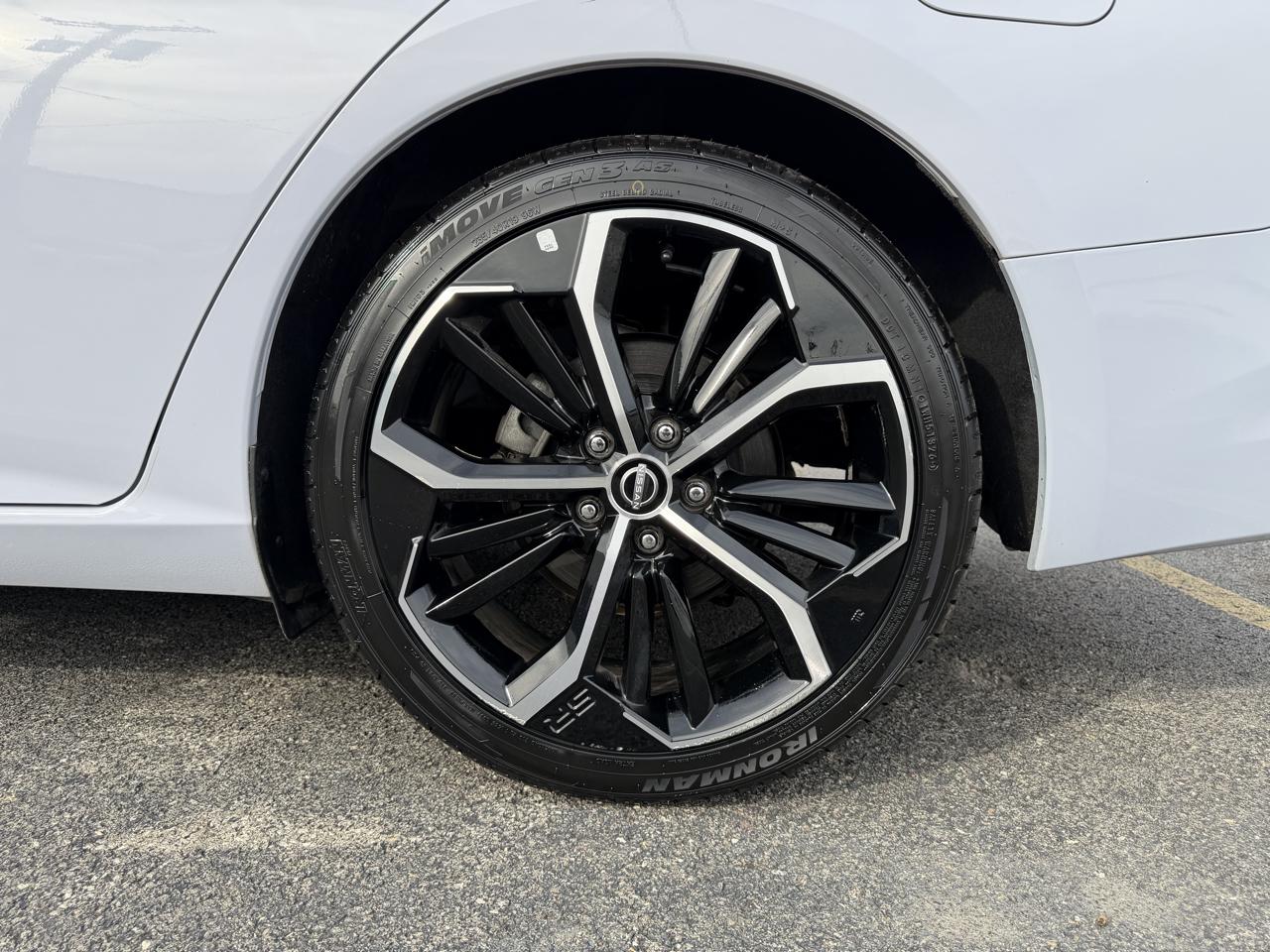 2024 Nissan Altima SR - Photo 28