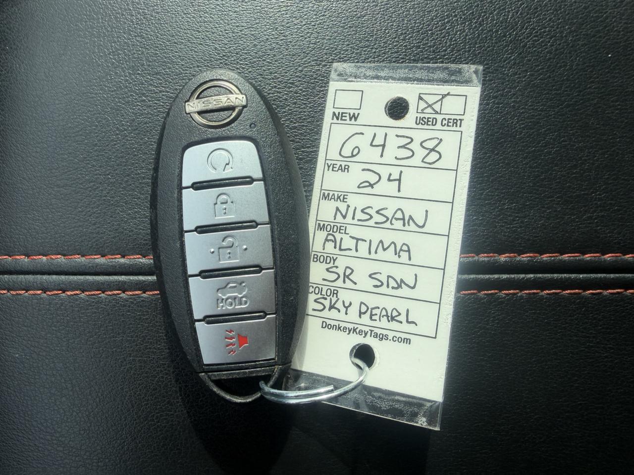 2024 Nissan Altima SR - Photo 32