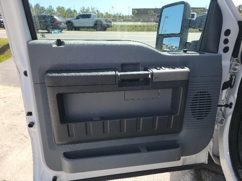 Ford F-550 Crew Cab DRW 4WD 2016