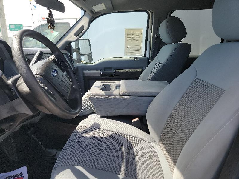 Ford F-550 Crew Cab DRW 4WD 2016