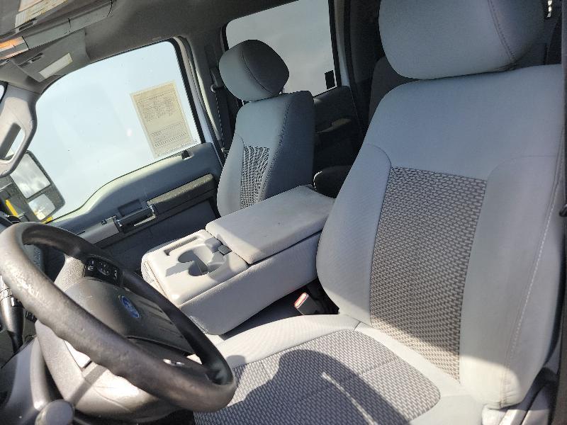 Ford F-550 Crew Cab DRW 4WD 2016