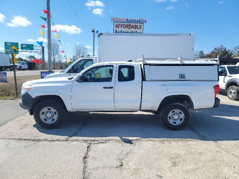 Toyota Tacoma SR 2017