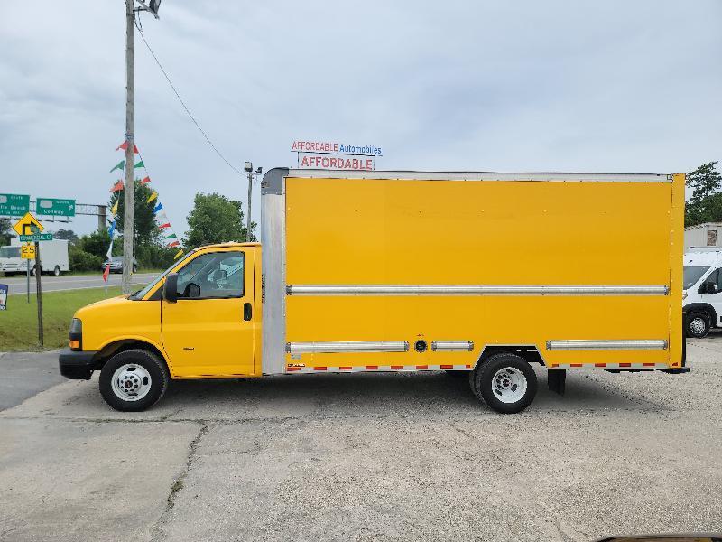 GMC Savana G3500 177 in. 2020