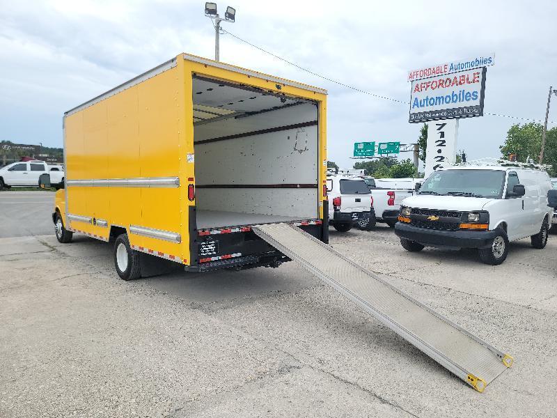 GMC Savana G3500 177 in. 2020