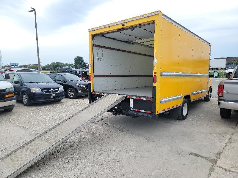 GMC Savana G3500 177 in. 2020