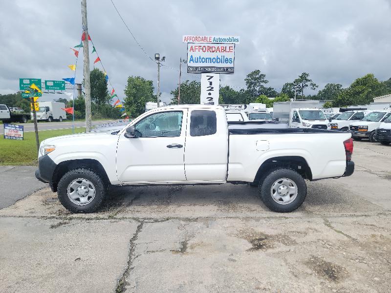 Toyota Tacoma SR 2022