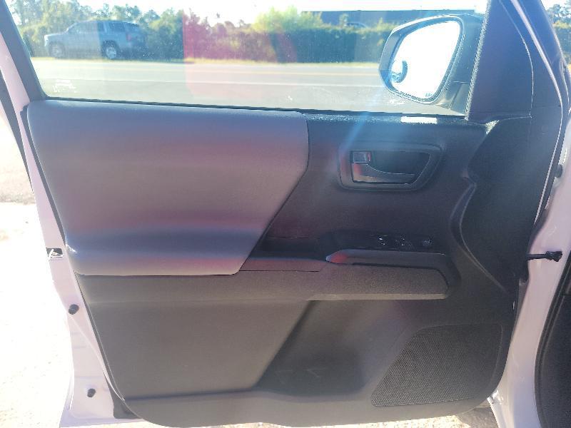 Toyota Tacoma SR 2022