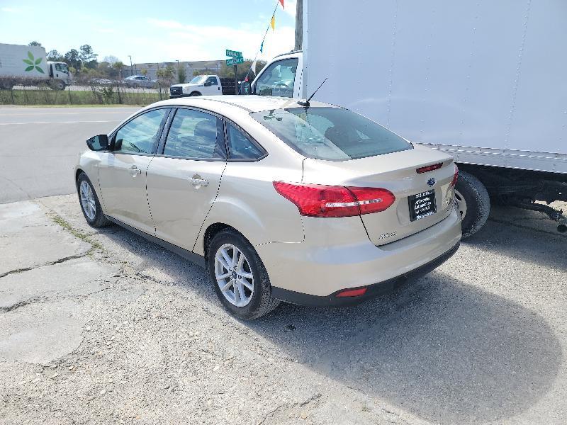 Ford Focus SE Sedan 2017