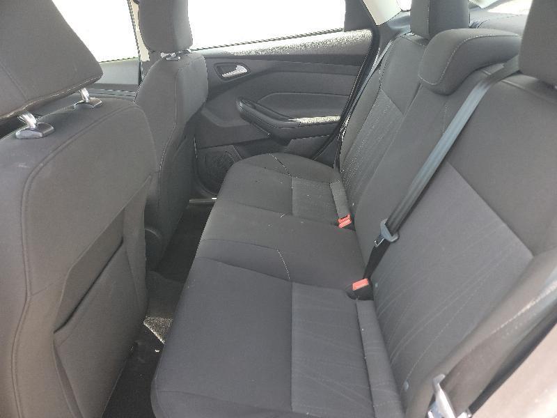 Ford Focus SE Sedan 2017