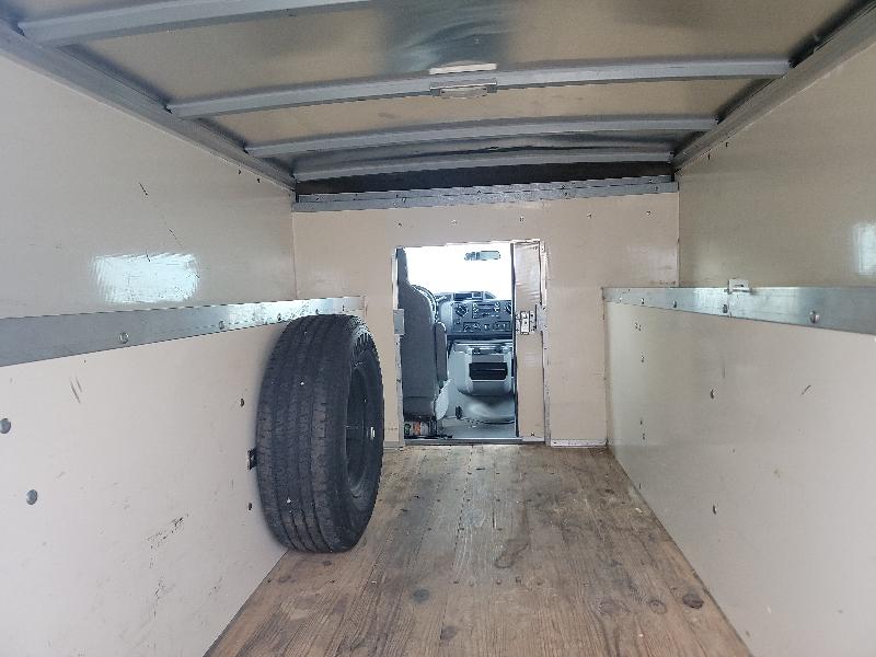 Ford Econoline E-350 Super Duty 2015