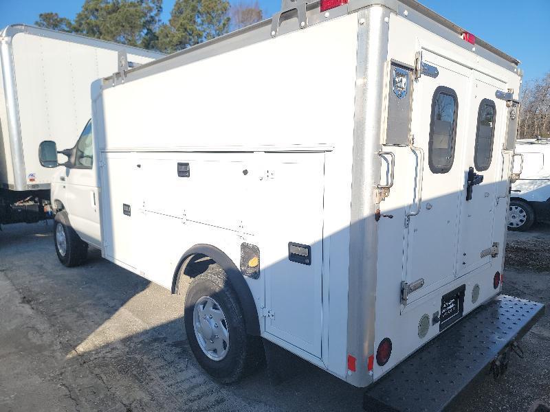 Ford Econoline E-350 Super Duty 2015
