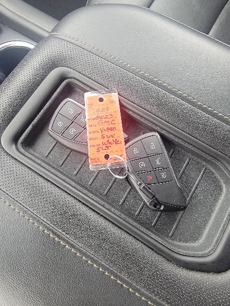 GMC Yukon SLT 2WD 2023 GMC Yukon SLT 2WD 2023