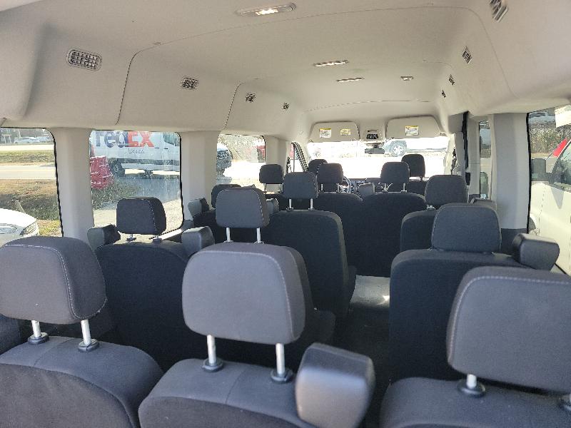 Ford Transit 350 Wagon Med. Roof XL w/Sliding Pass. 148-in. WB 2023