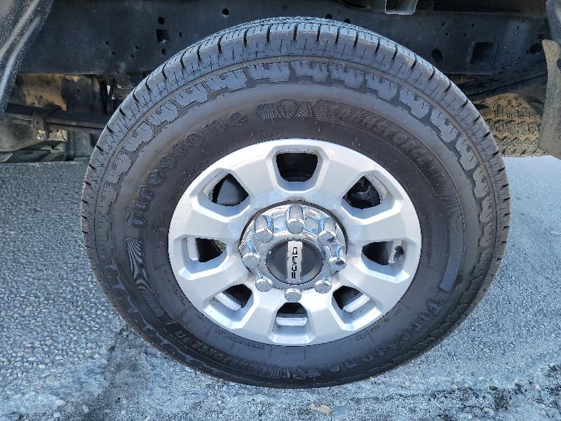 Ford F-250 SD XLT Crew Cab 4WD 2024