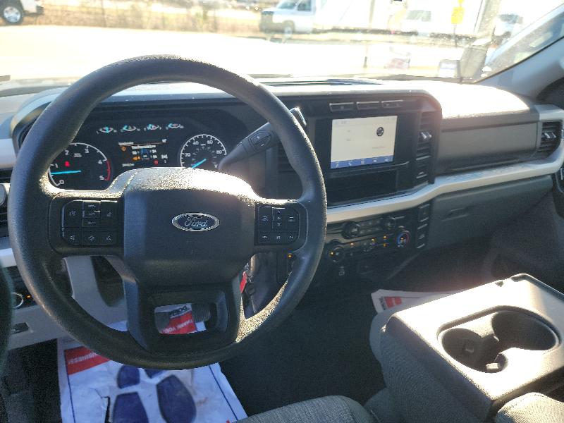 Ford F-250 SD XLT Crew Cab 4WD 2024