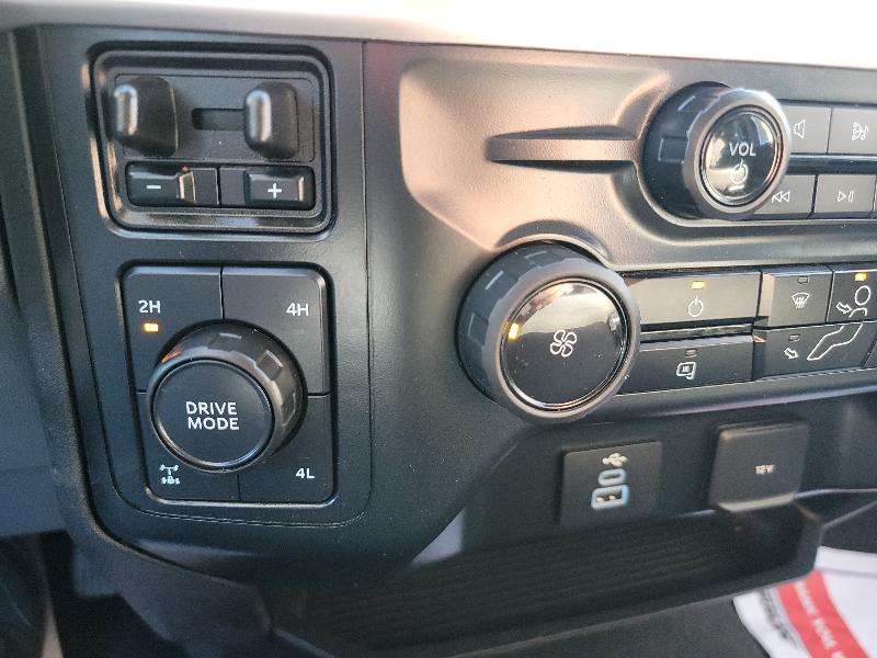 Ford F-250 SD XLT Crew Cab 4WD 2024