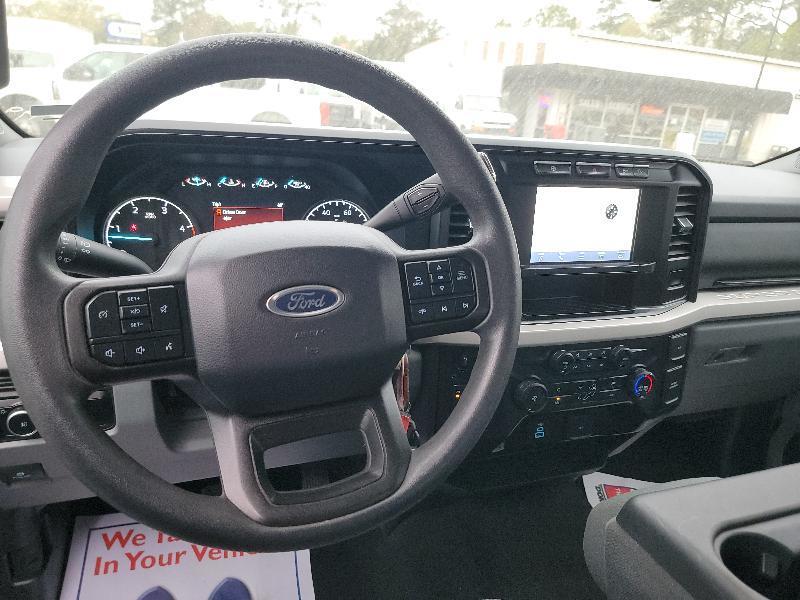 Ford F-250 SD XLT Crew Cab 4WD 2024
