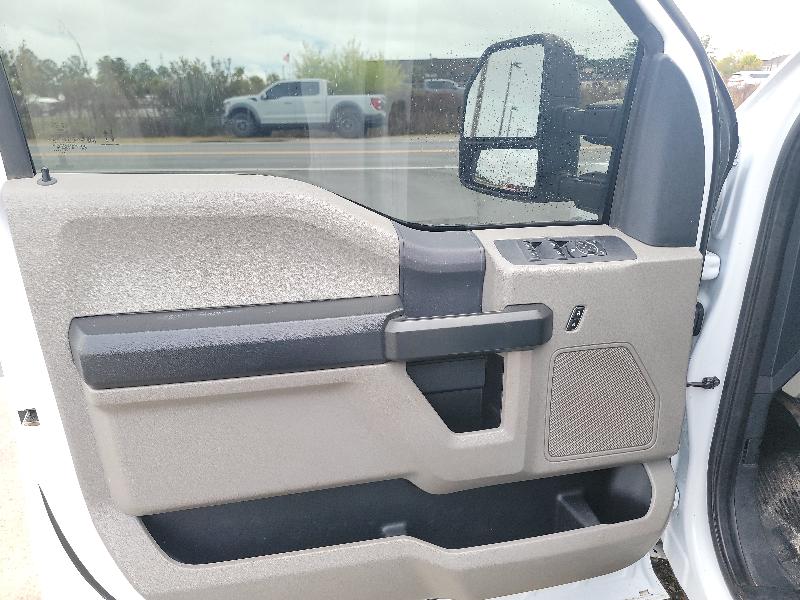 Ford F-450 SD Crew Cab DRW 4WD 2022