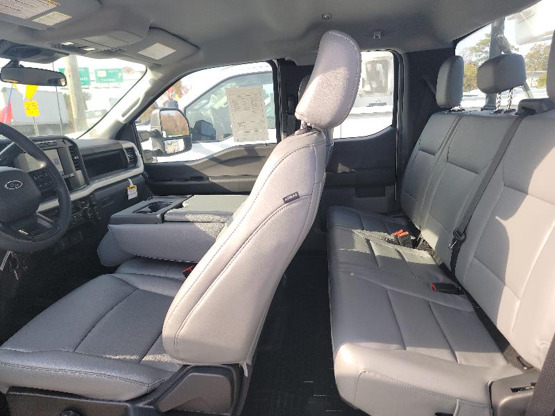 Ford F-250 SD XL SuperCab 2WD 2024