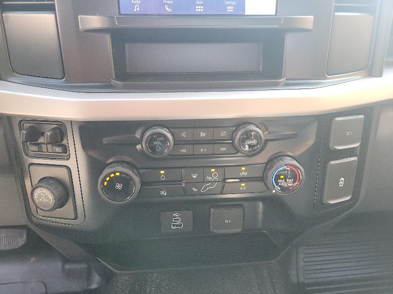 Ford F-250 SD XL SuperCab 2WD 2024