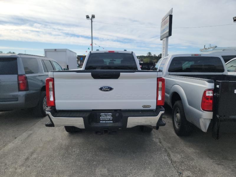 Ford F-250 SD XL Crew Cab 4WD 2023