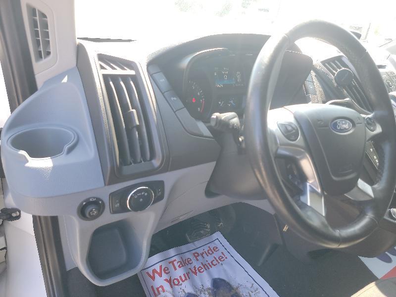 Ford Transit 150 Wagon Med. Roof XL w/Sliding Pass. 130-in. WB 2019