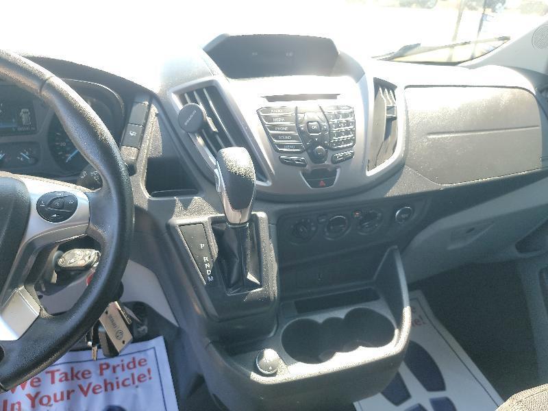 Ford Transit 150 Wagon Med. Roof XL w/Sliding Pass. 130-in. WB 2019