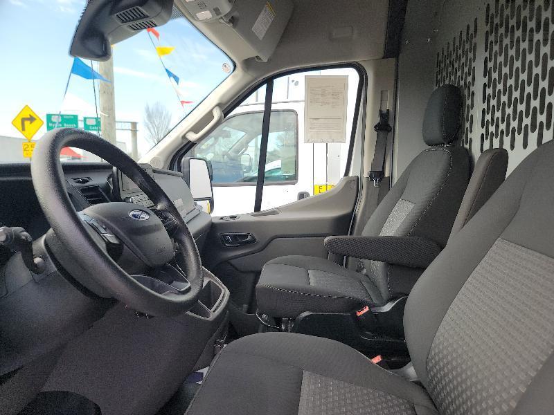 Ford Transit 250 Van Med. Roof w/Sliding Pass. 148-in. WB 2023