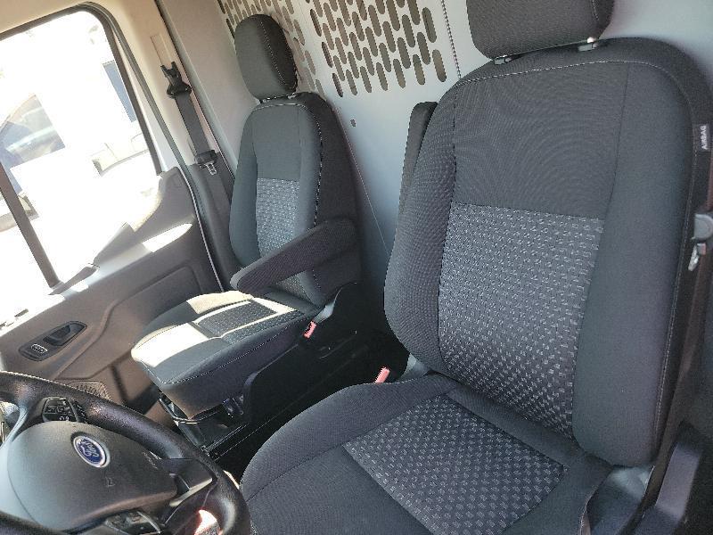 Ford Transit 250 Van Med. Roof w/Sliding Pass. 148-in. WB 2023